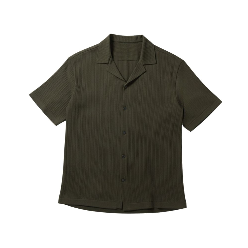 Men's short-sleeved shirt with a lapel collar and a textured surface
