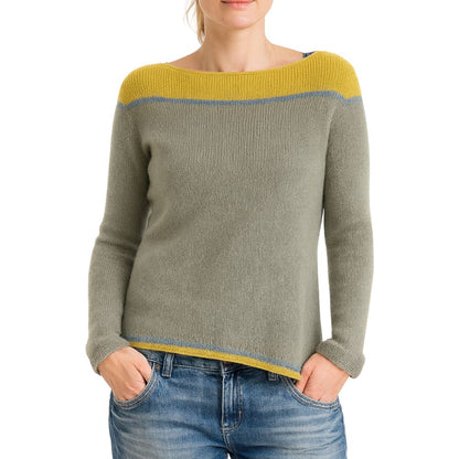 Knitted sweater with contrasting shoulder design