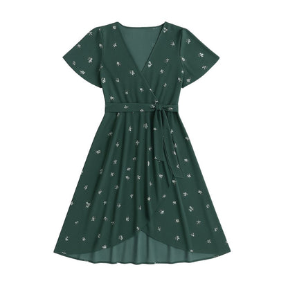 Chic midi dress with short sleeves