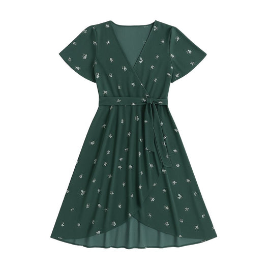 Chic midi dress with short sleeves