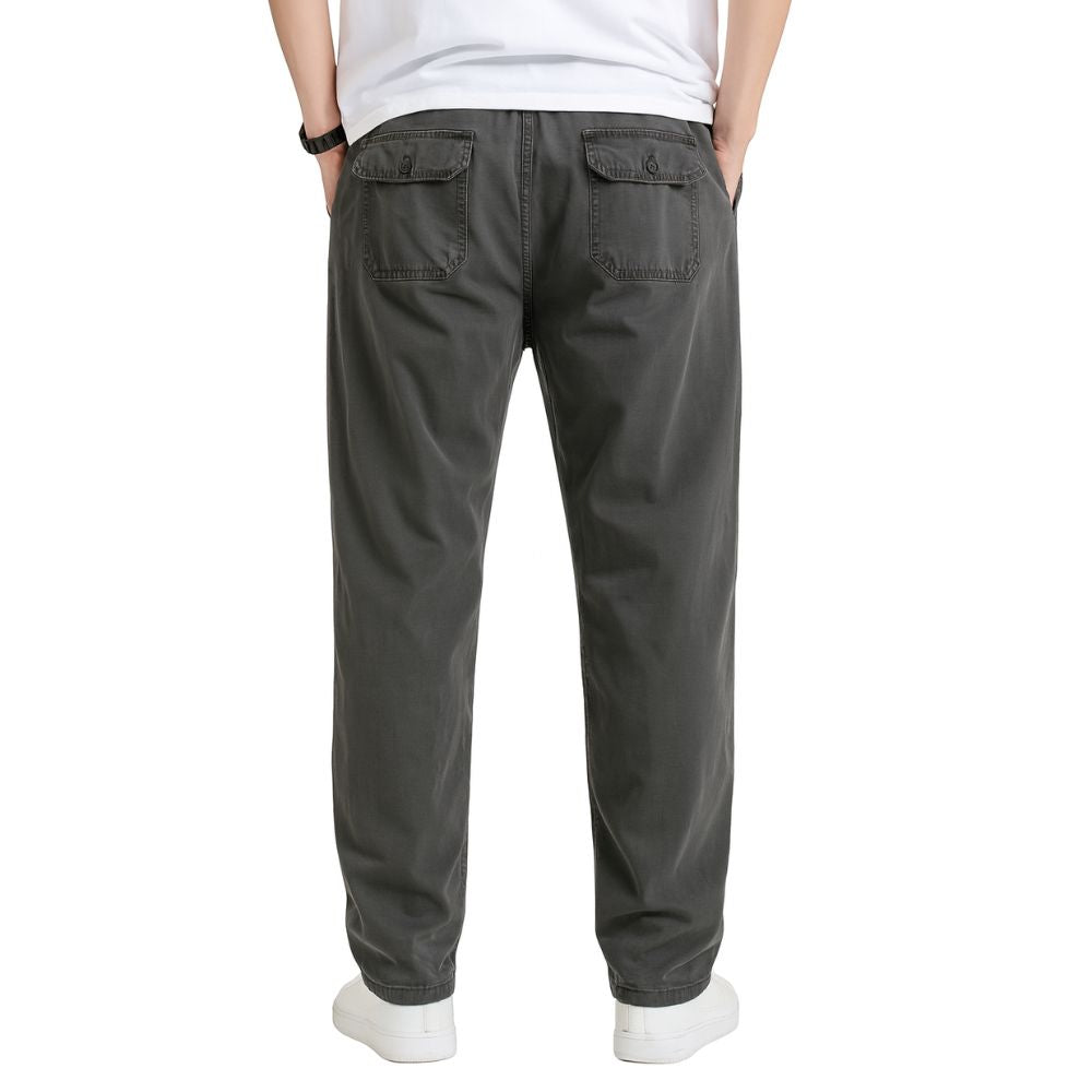 Straight-leg trousers with pockets