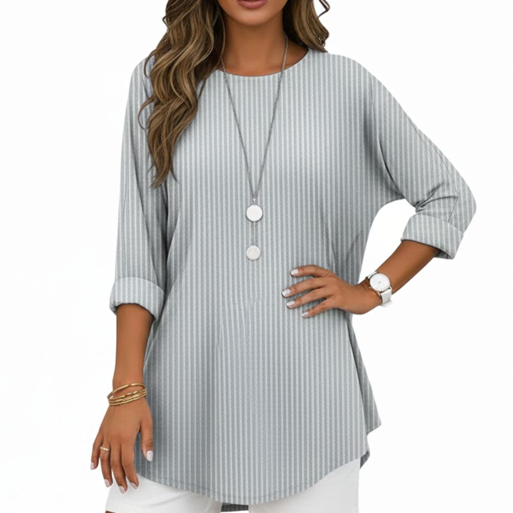 Long-sleeved top with striped pattern and loose fit