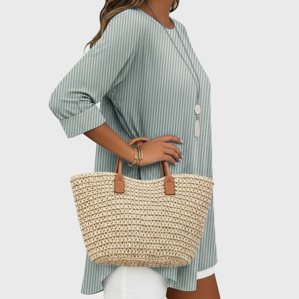 Long-sleeved top with striped pattern and loose fit