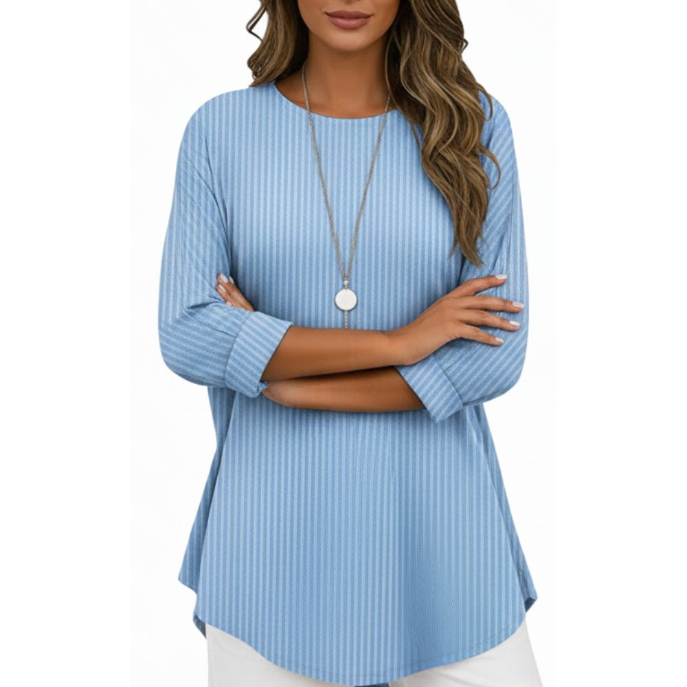 Long-sleeved top with striped pattern and loose fit