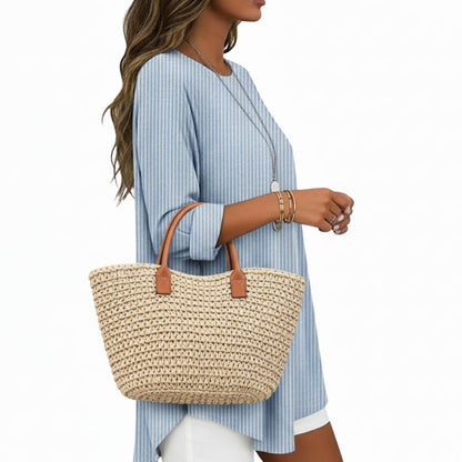 Long-sleeved top with striped pattern and loose fit